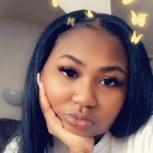 Meet your Posher, Alysha